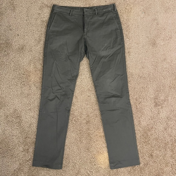 Uniqlo Sage Green Pants - Picture 1 of 3
